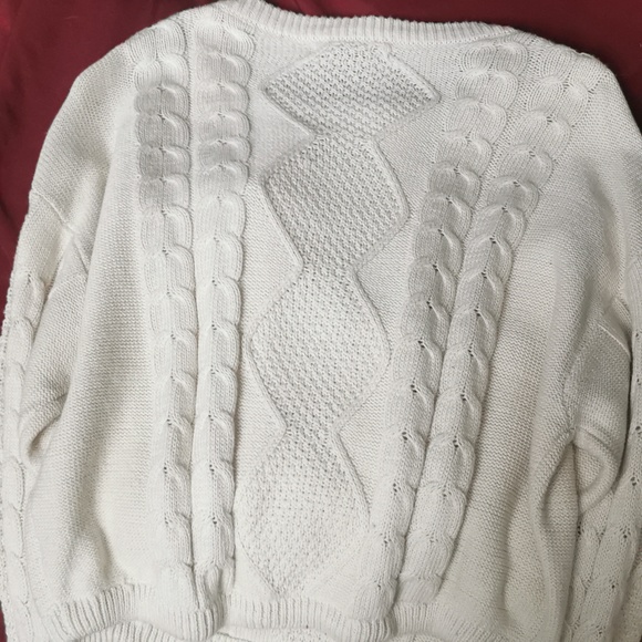 Forever 21 Crop Sweater - Picture 4 of 4